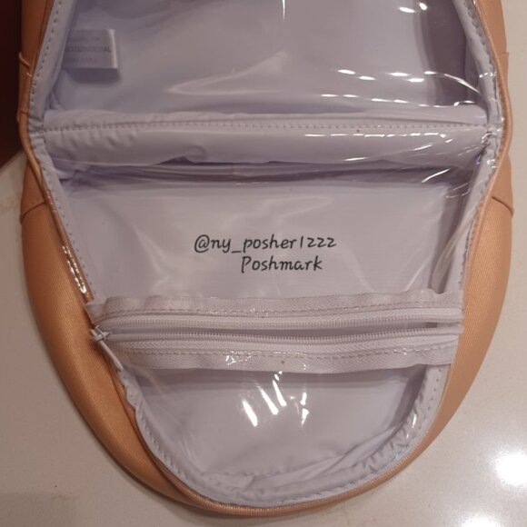 𝐂𝐡𝐥𝐨é Cosmetic Tan Makeup Bag - Picture 11 of 13
